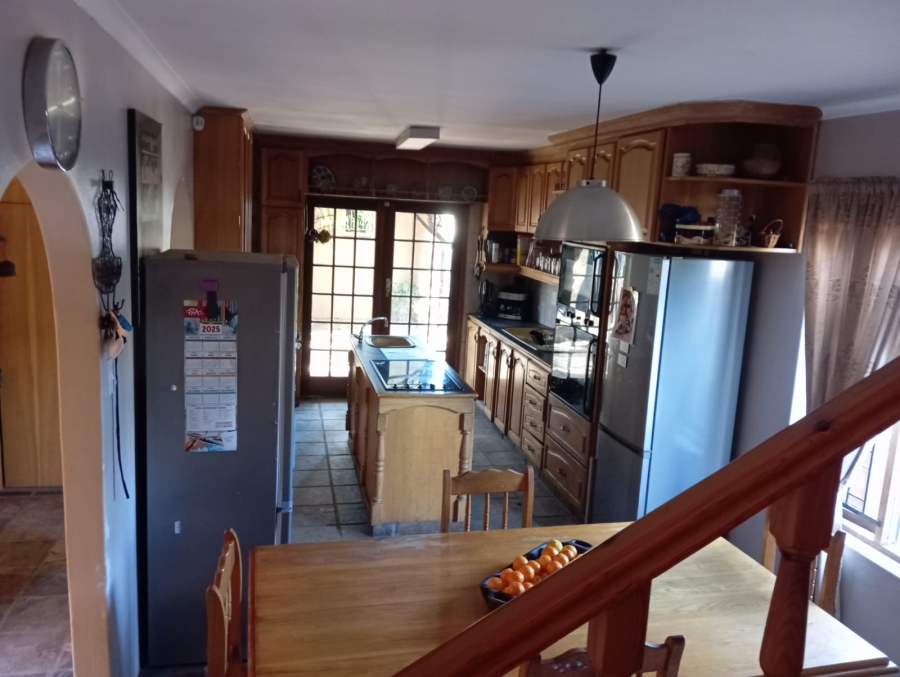 5 Bedroom Property for Sale in Victoria Park Western Cape